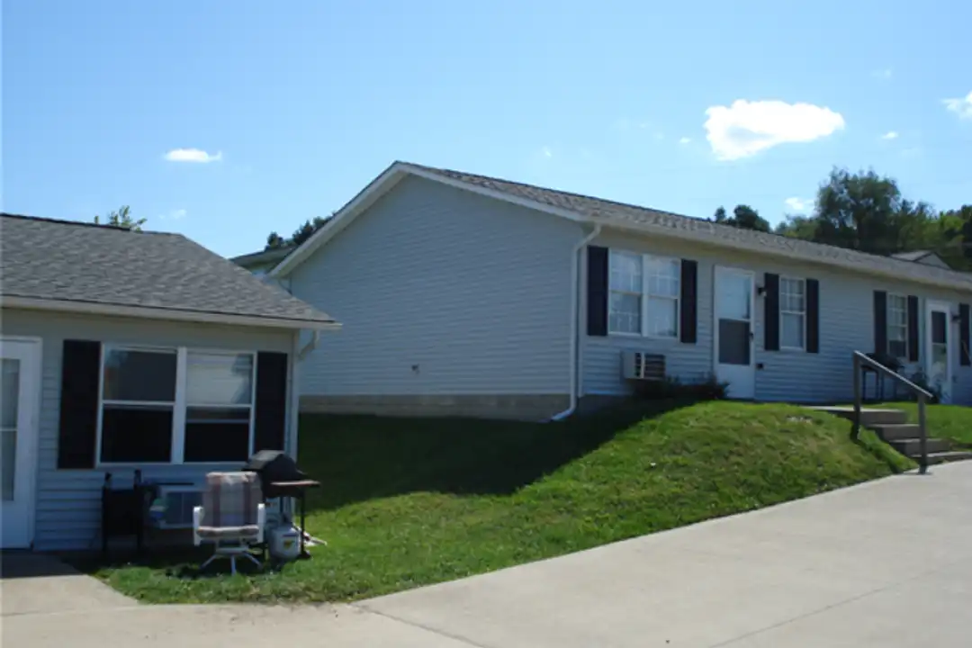 1248 Green Valley Dr unit Apt 1A – photo 1 of 7