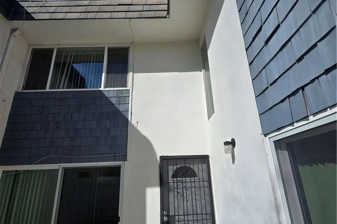 4862 Kona Dr unit C - View 2