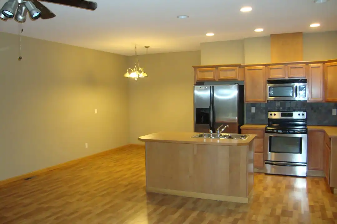 414 E Elcliff Rd unit 02 - View 3