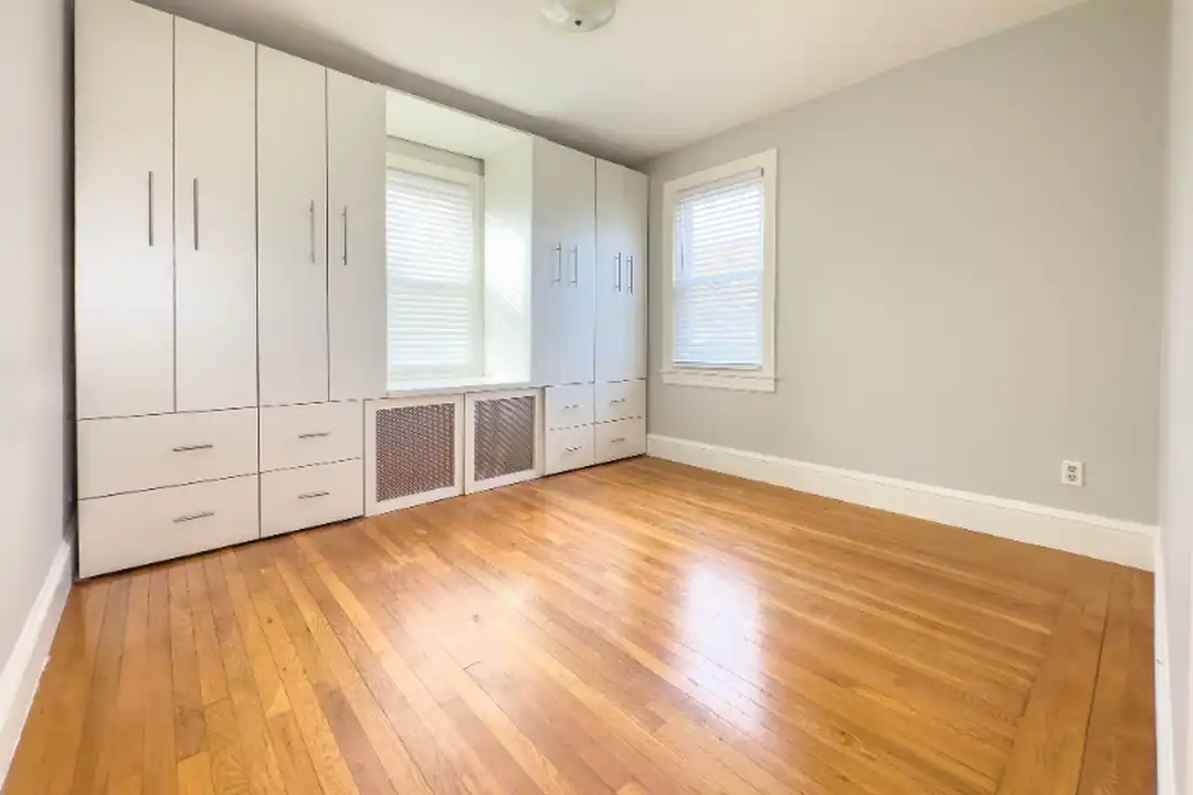 419 Maple Ave unit 1 - More