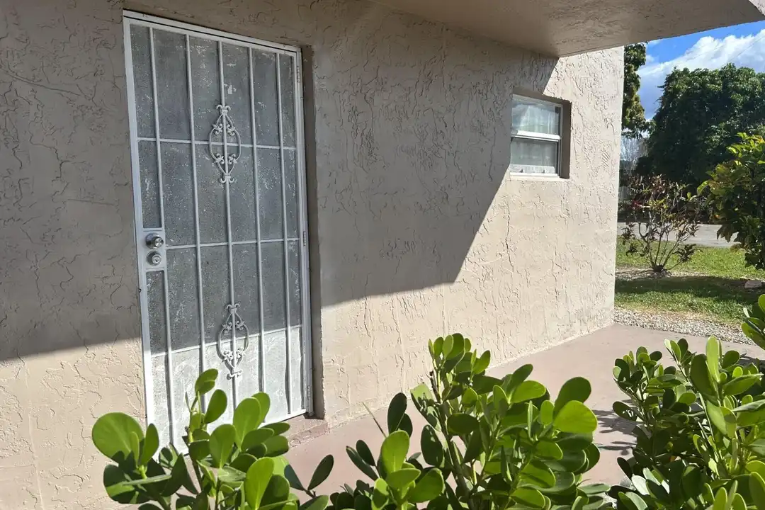 729 Lori Dr #101 - View 2