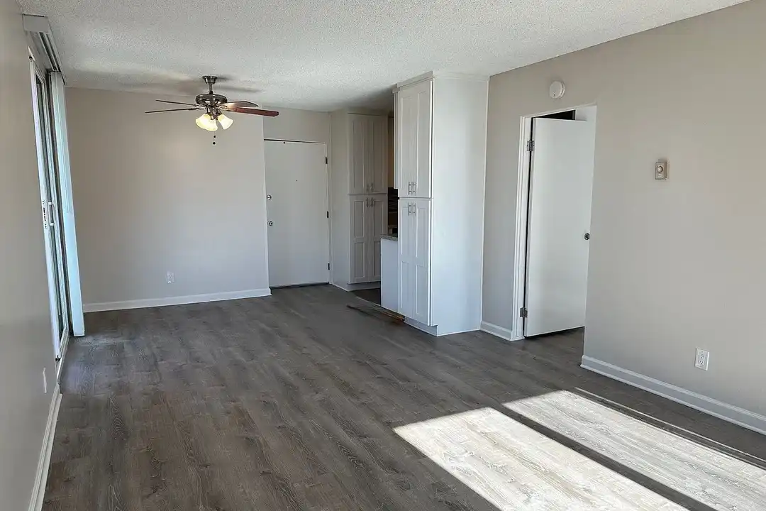 Herschel Apartments - More