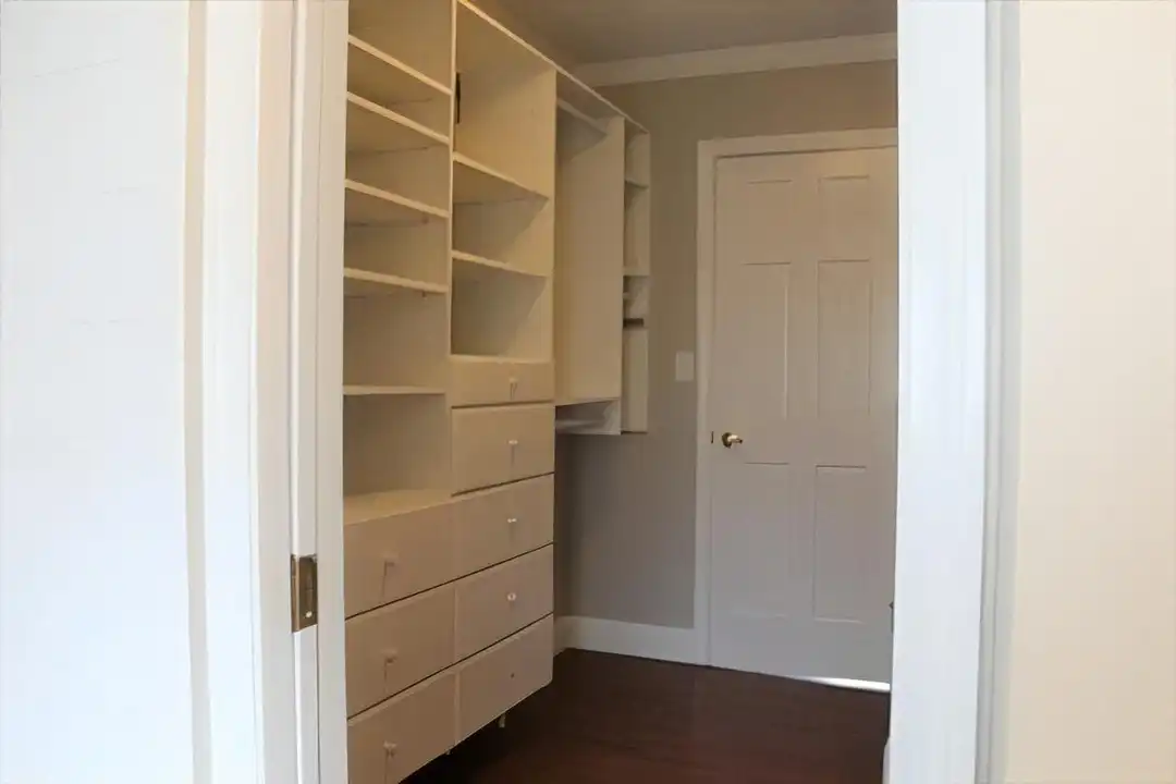 148 Newton St unit 3 - View 5