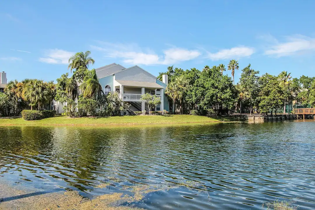 THE RETREAT AT VISTA LAKE - View 3