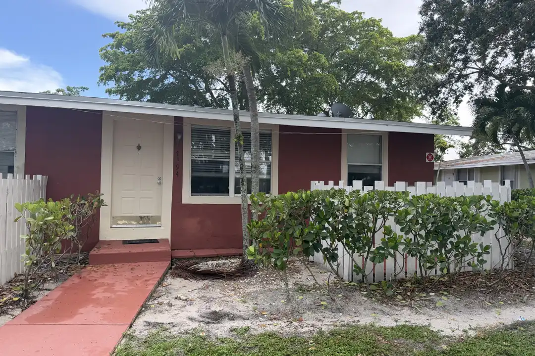 7194 Southgate Blvd – photo 1