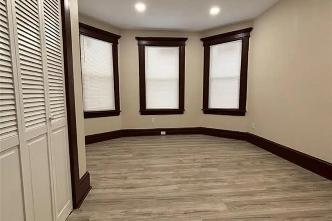 811 S 13th St - View 4