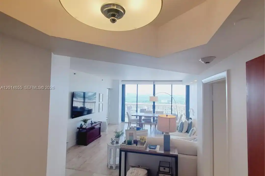 2000 E Island Blvd unit 2703 - View 3