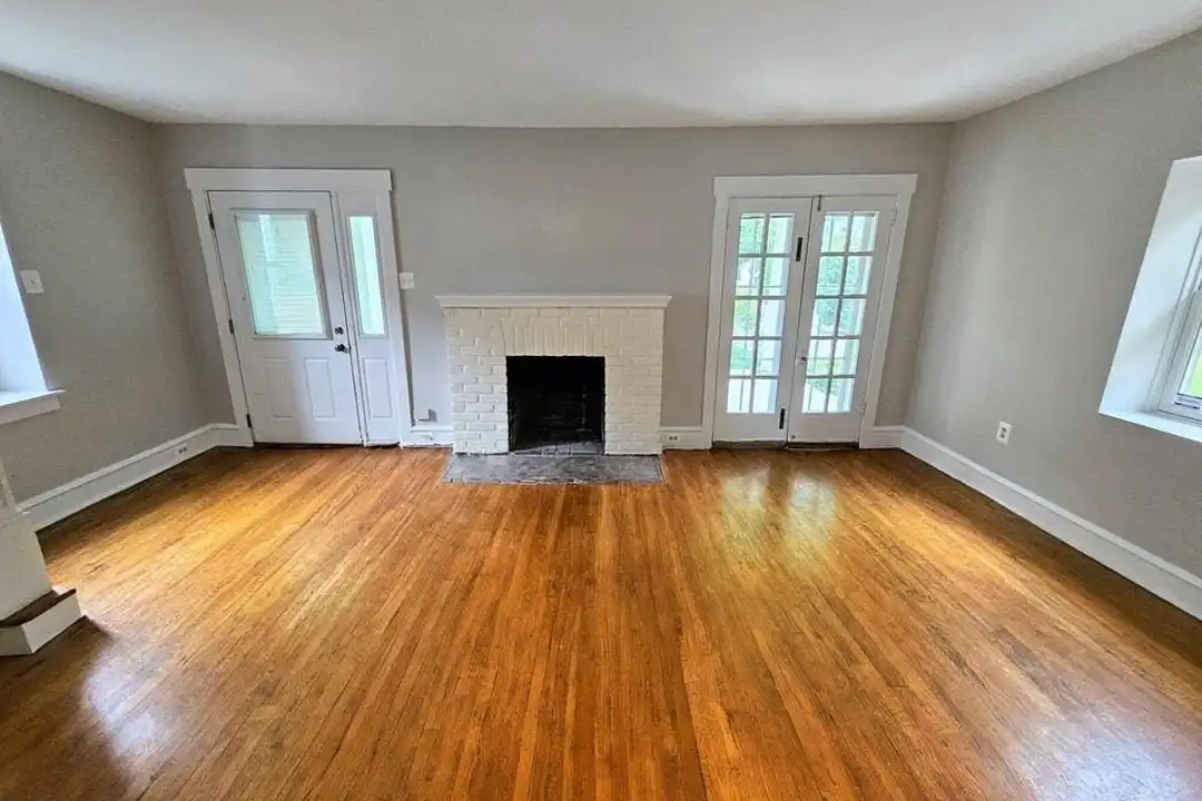 House in Bryn Mawr - View 4