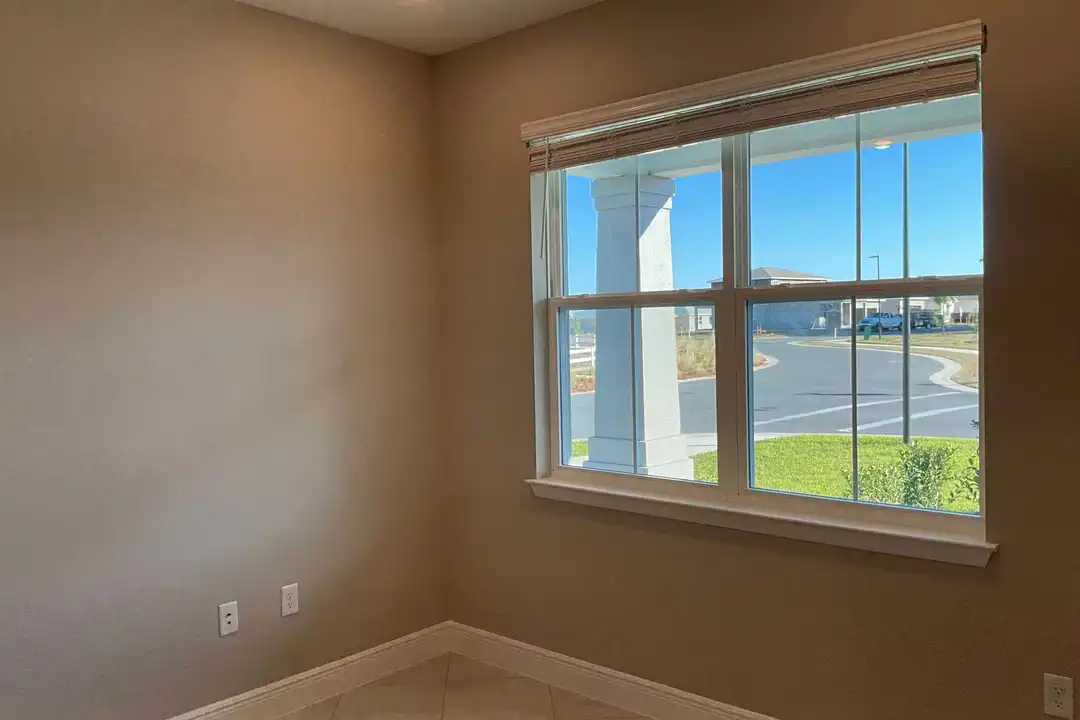 7727 SW 57th Pl - View 4