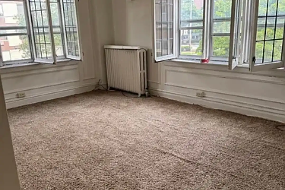 2218 N Summit Ave unit 200 - View 5