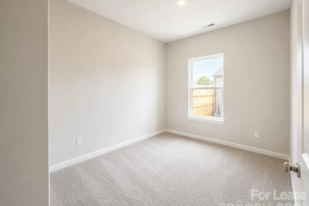 2332 Donnelly Hls Ln - More