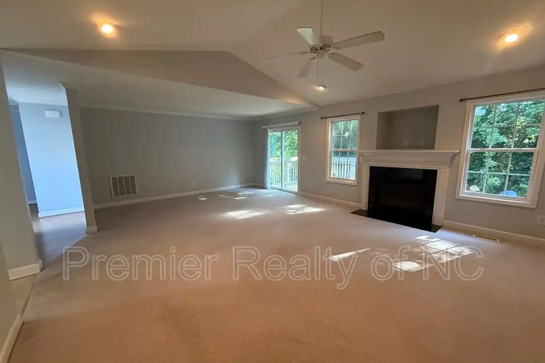 605 Westpark Ct - View 3