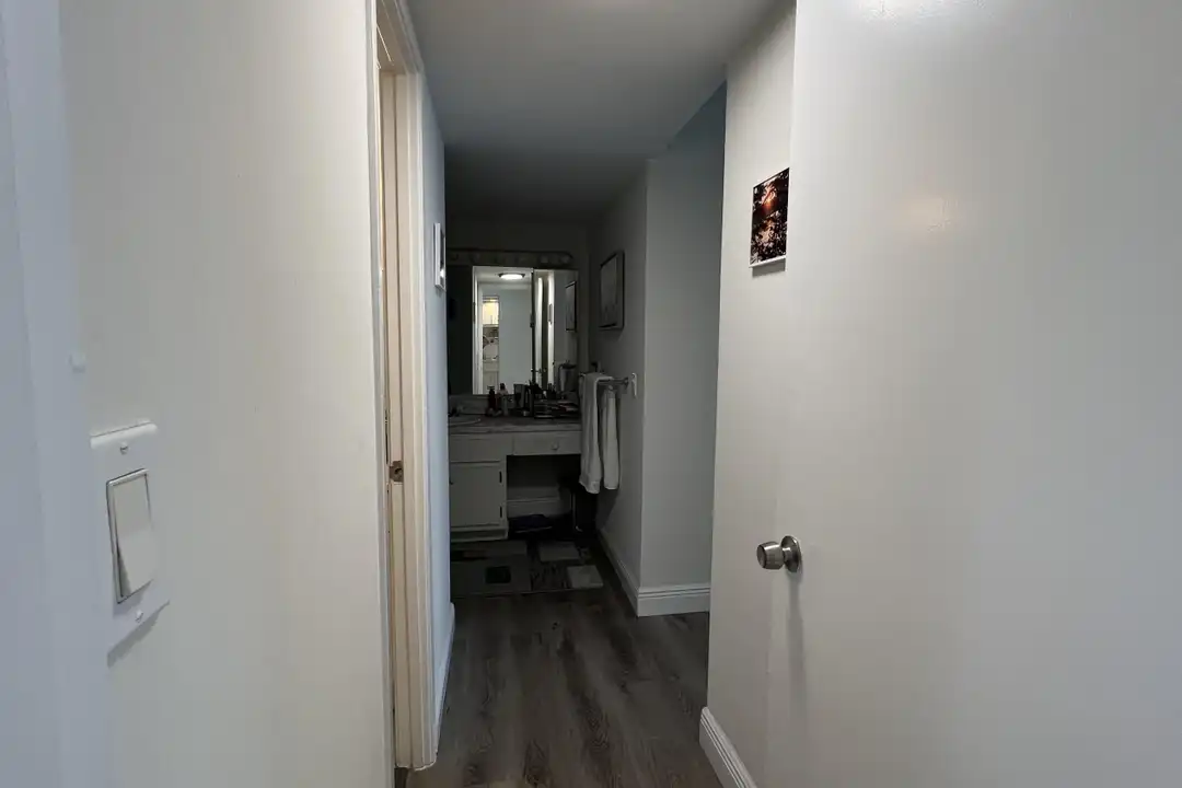 1301 NE Miami Gardens Dr unit 514w - View 5