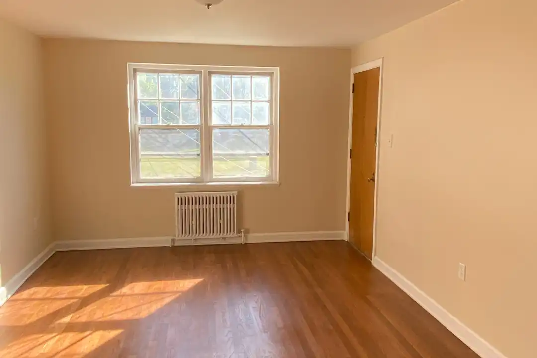 2661 S St SE unit J – photo 1 of 31
