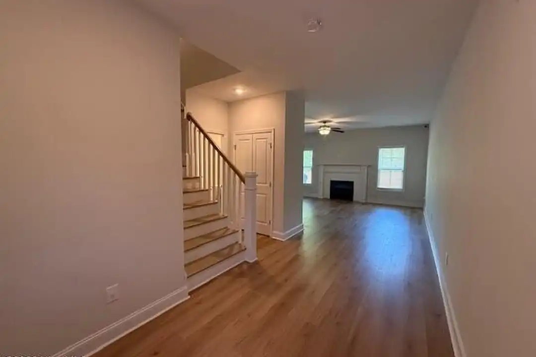 400 Bulrush Ct - View 4