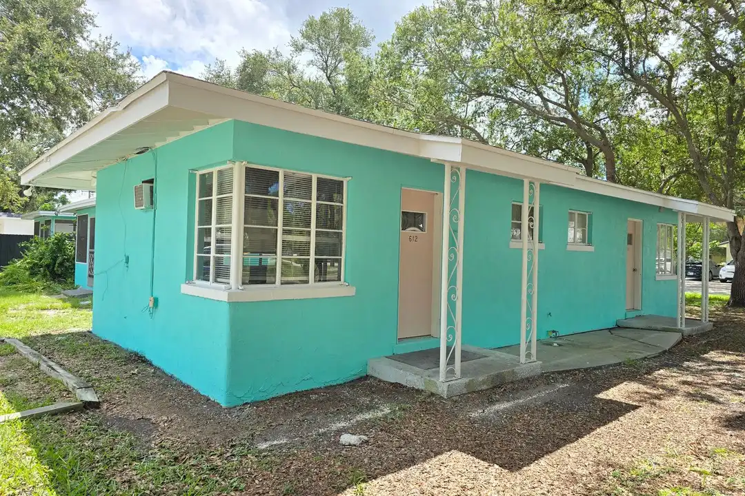 612 East Ave – photo 1 of 10