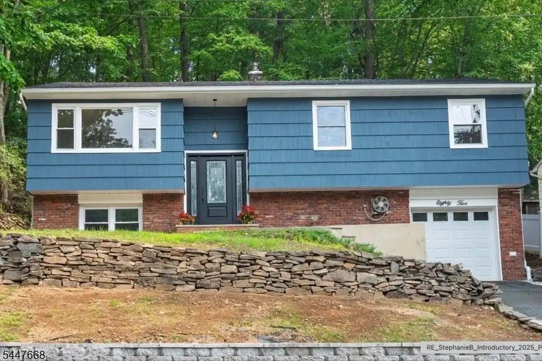 85 Upper Mountain Ave – photo 1 of 30