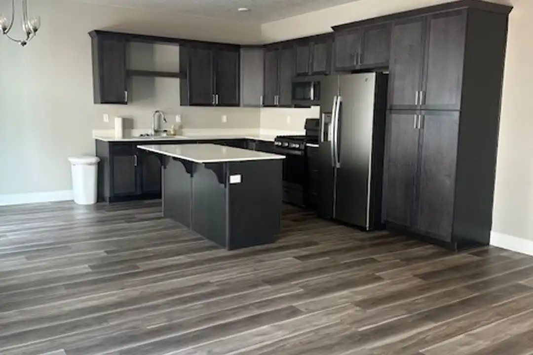 1601 S Quartz Dr unit # D - View 4