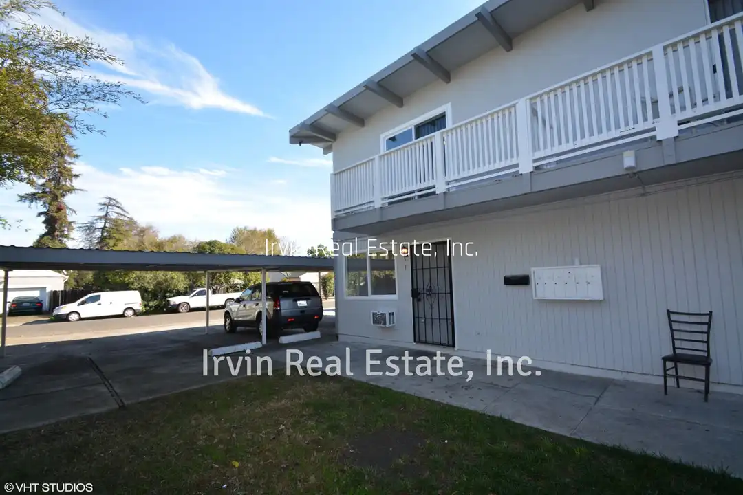 3303 Franklin Ave unit 1 – photo 1