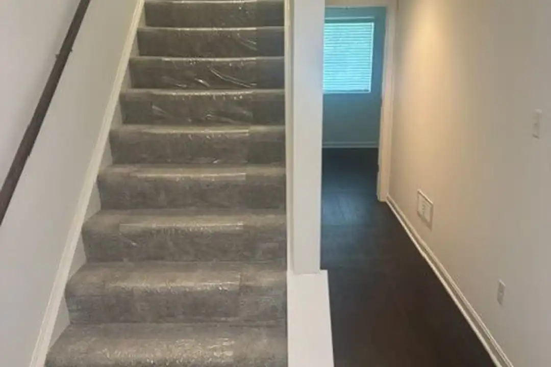 221 Faulk Dr - View 4