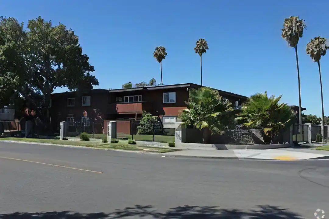126 E Jamestown St unit 218 – photo 1