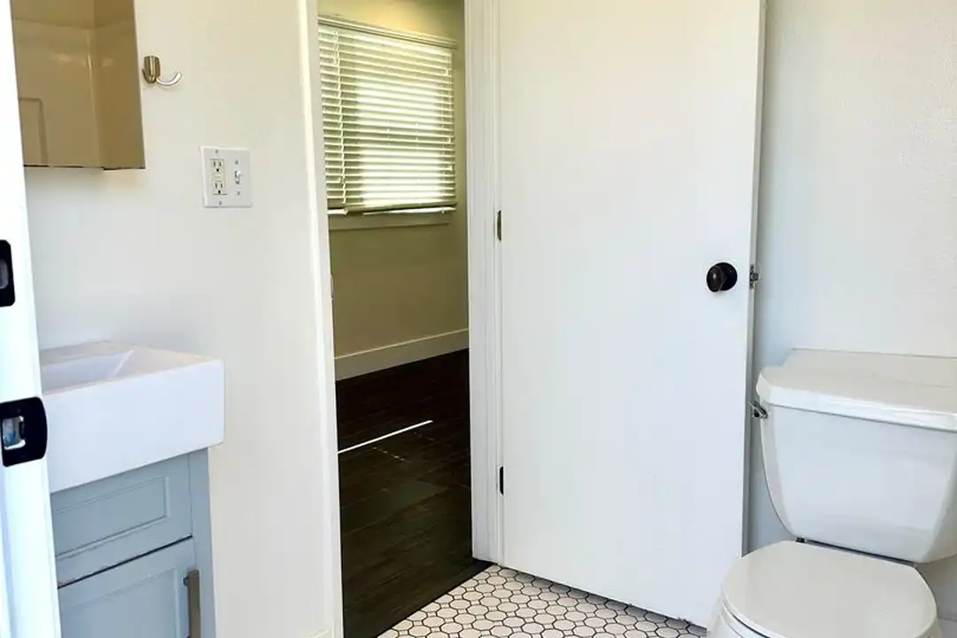 203 S Melrose St unit 203 S Melrose - B - More