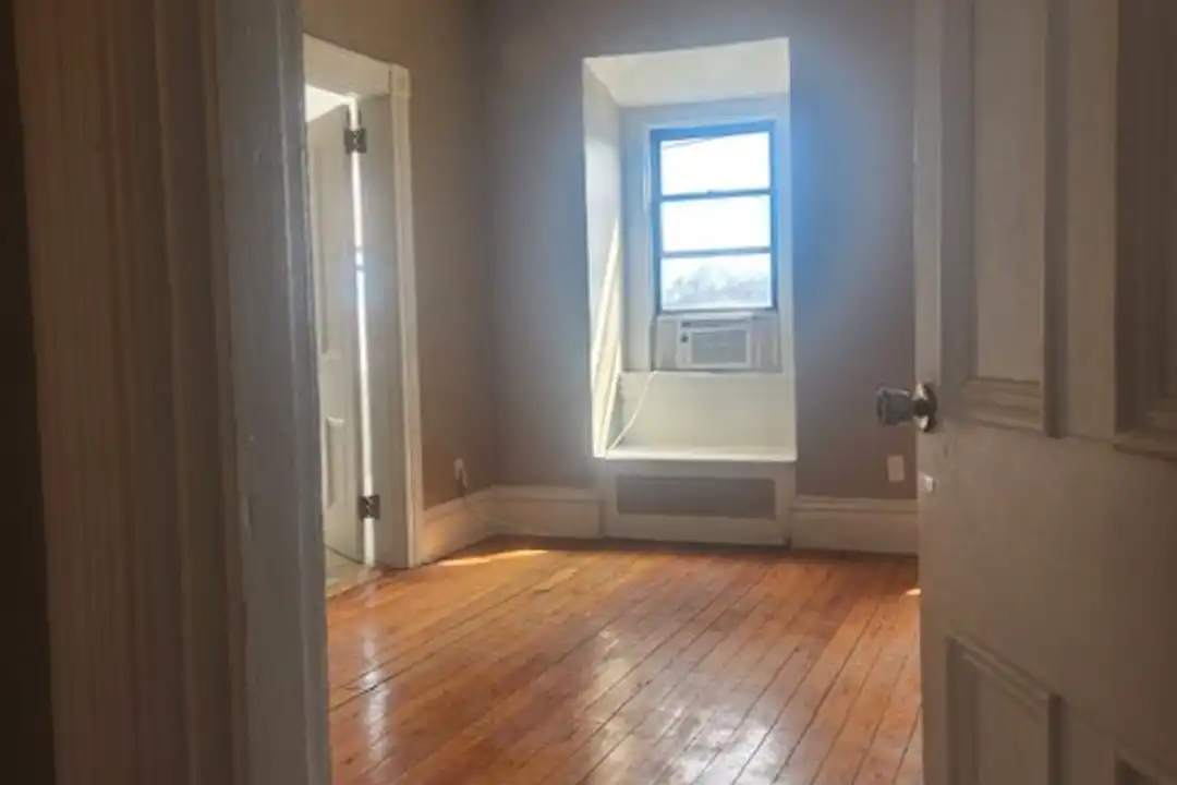 1608 Lowrie St unit #3 – photo 1