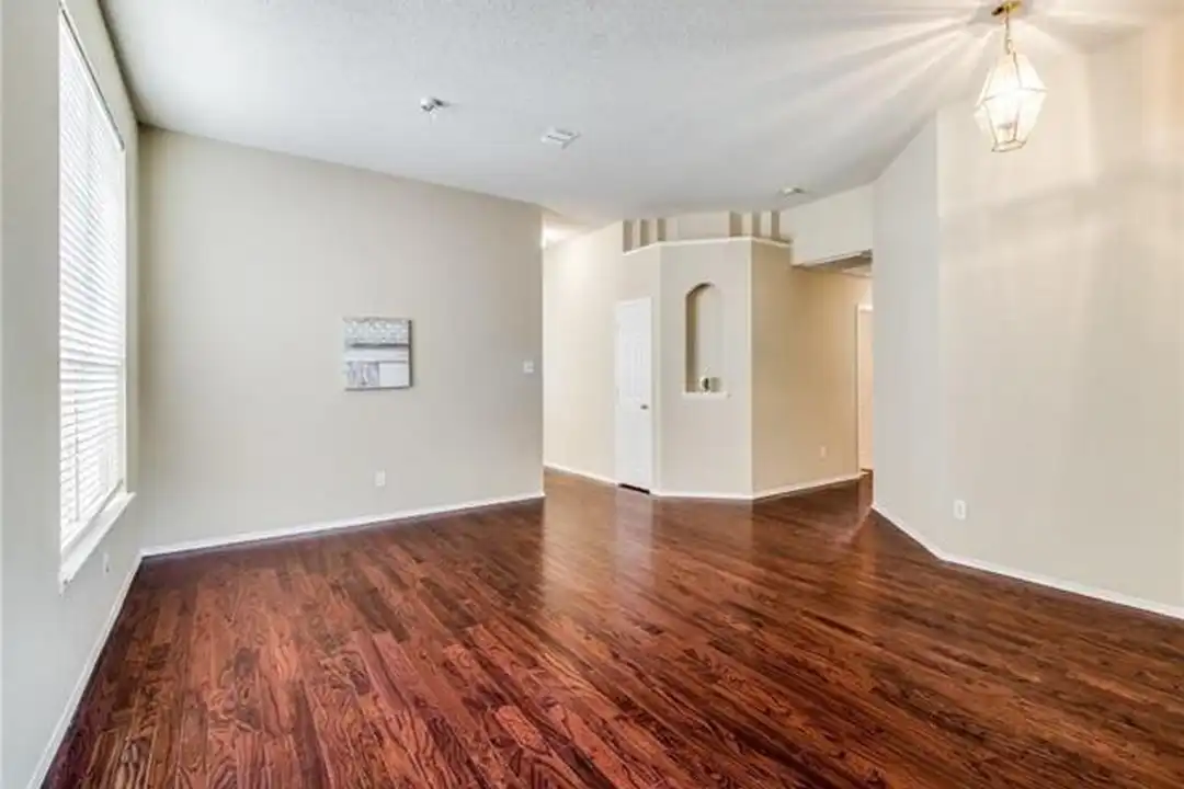 7072 Chinquapin Dr - More
