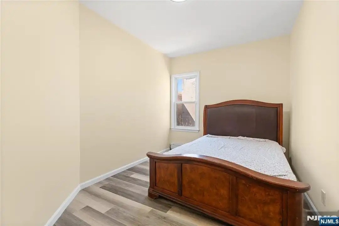 244 Lincoln Ave unit 1 - View 3