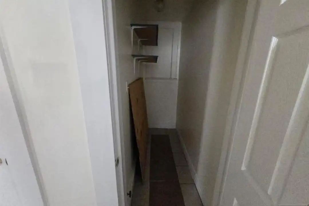 108 S 16th St unit 2 - View 3