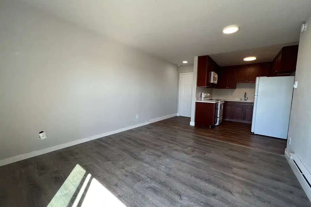 Dixon Landing Apartments - View 6