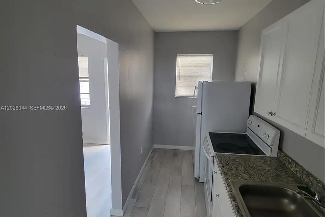 1720 NW 1st Pl #1 - View 3