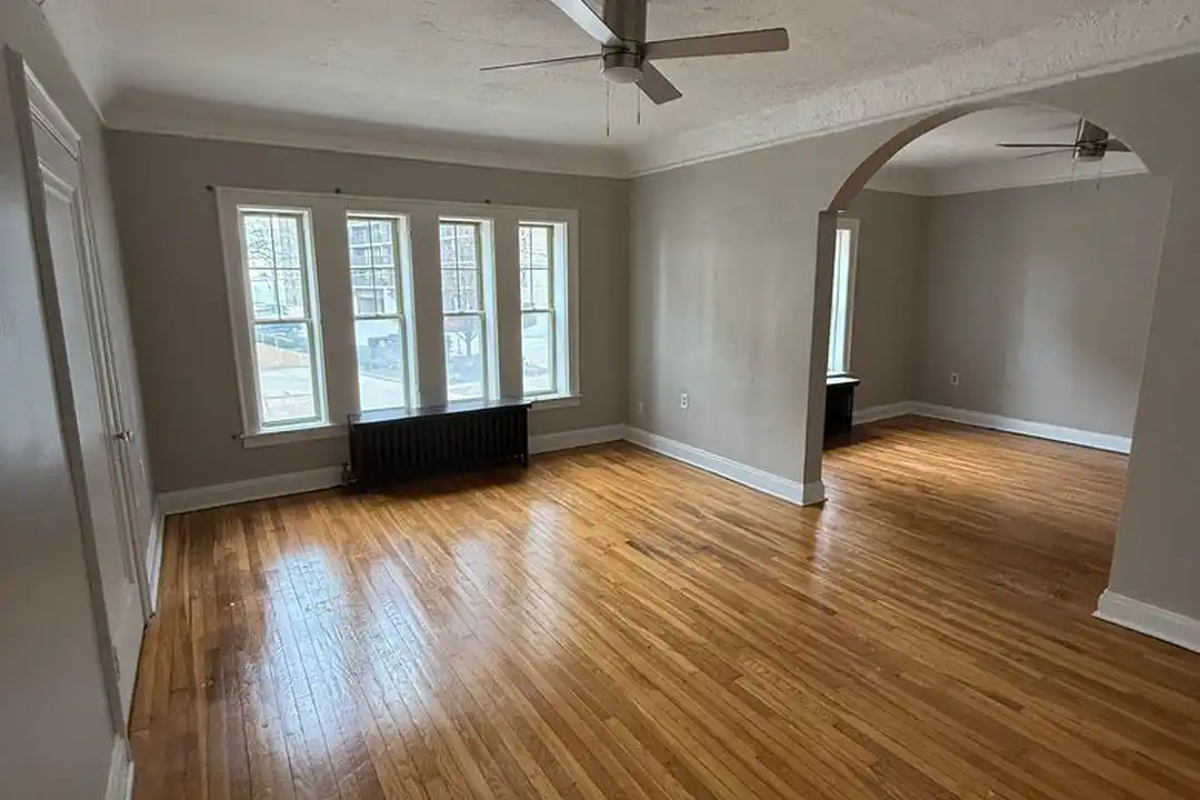 12065 Edgewater Dr unit 5 – photo 1