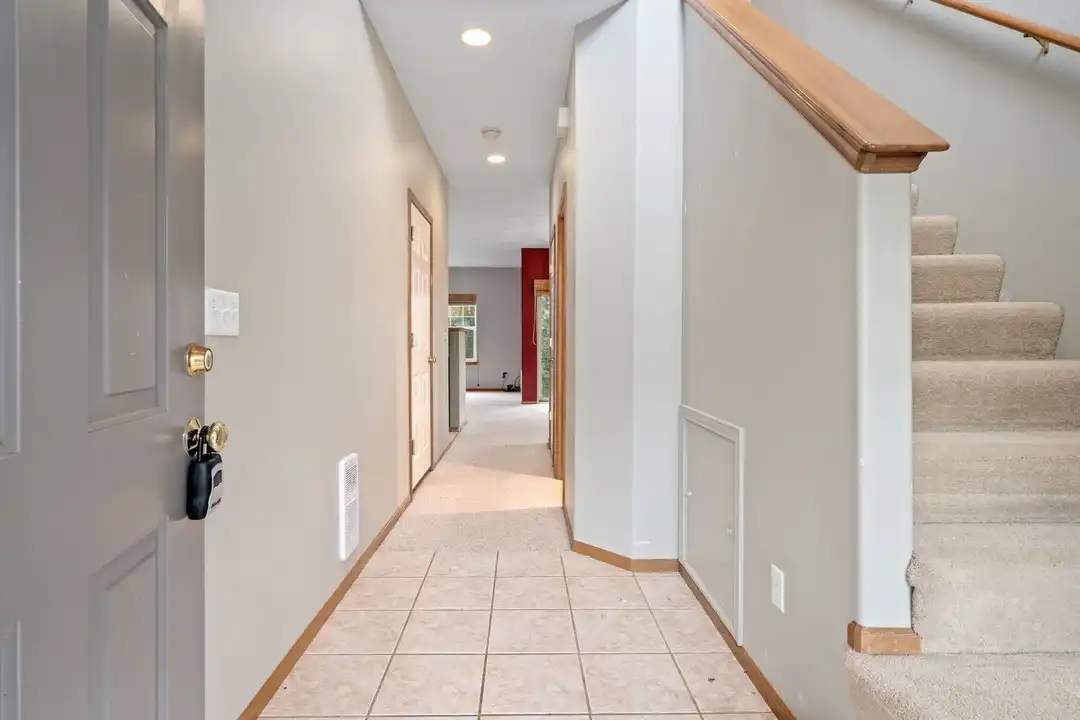 10618 NE Kingston Meadow Cir - View 3