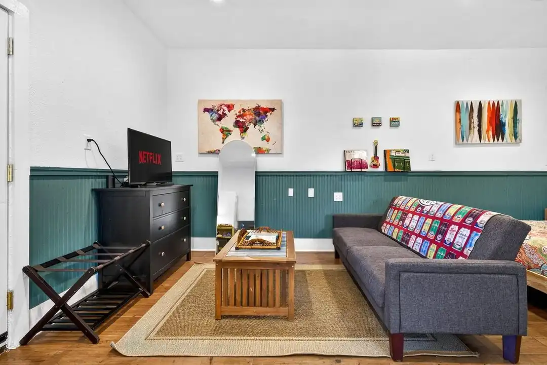 2705 N Poplar Ave unit 1466151P - More