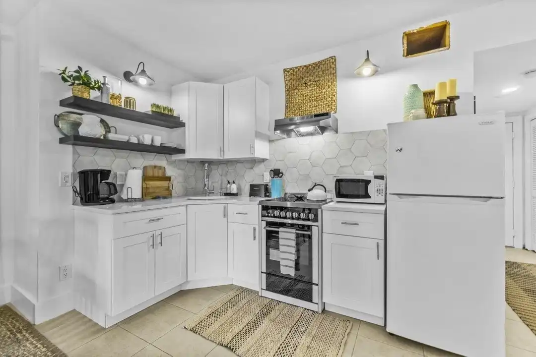 Apartment in Wellington - View 3