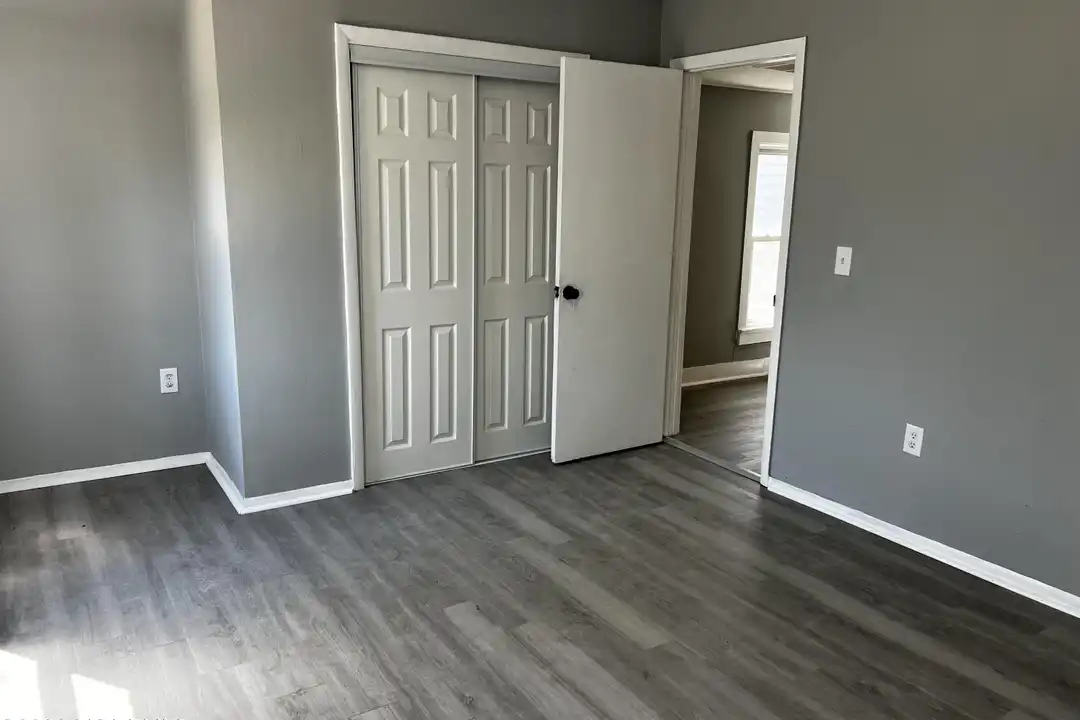 644 Church St unit 3 - View 4