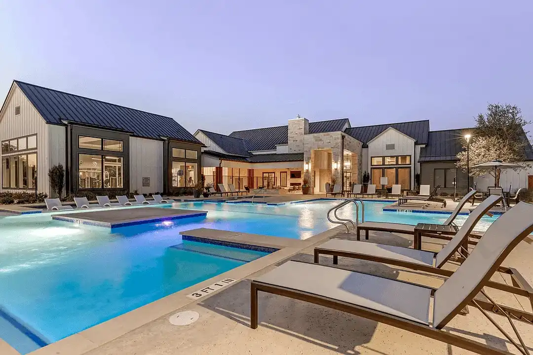 East Vue Ranch Apartments - 460 Bastrop Highway Sb - Austin, TX | Rent.