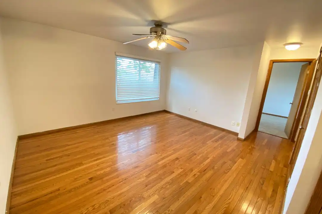 1770 Summit St unit 3B - More