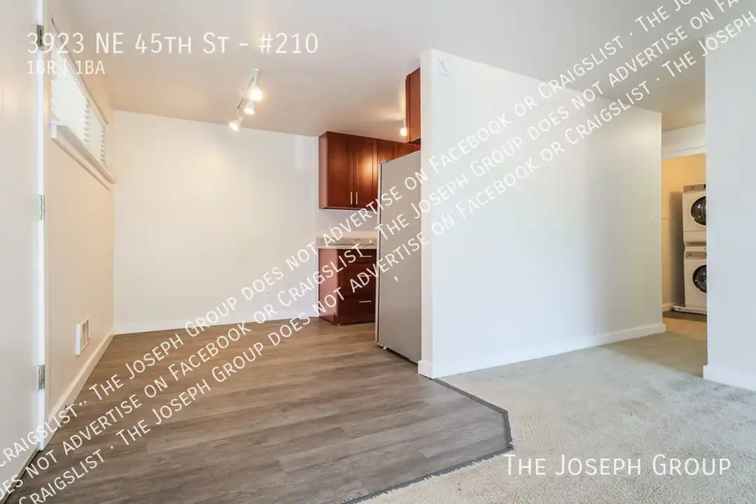 3923 NE 45th St – pohled 6