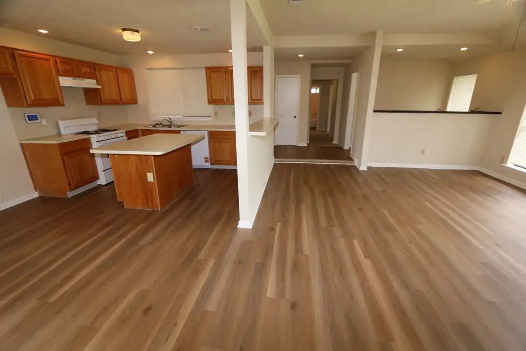 House in Katy - View 2