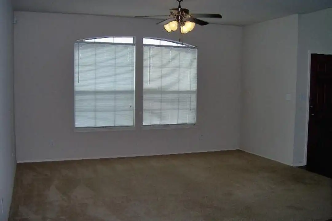5413 Soledad Dr - View 5