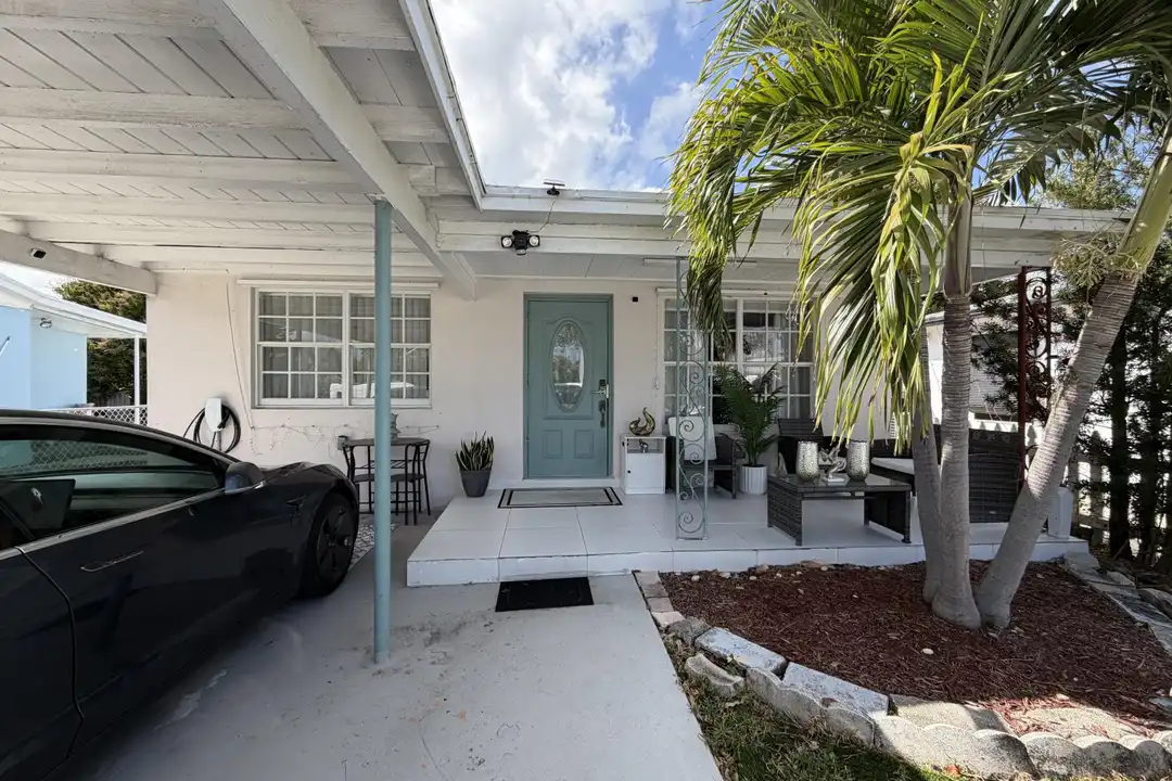 417 N F St - View 4