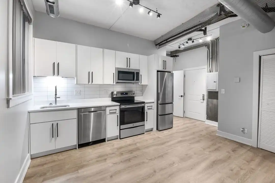 7645 N Sheridan Rd – pohled 2