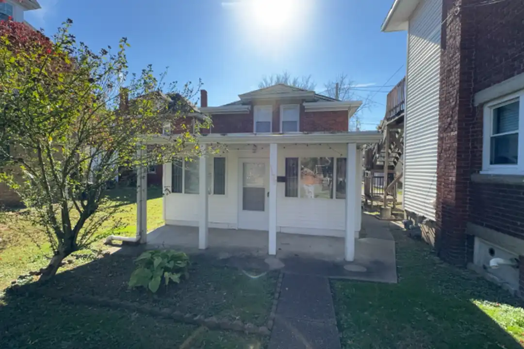 1125 10th Ave – photo 1