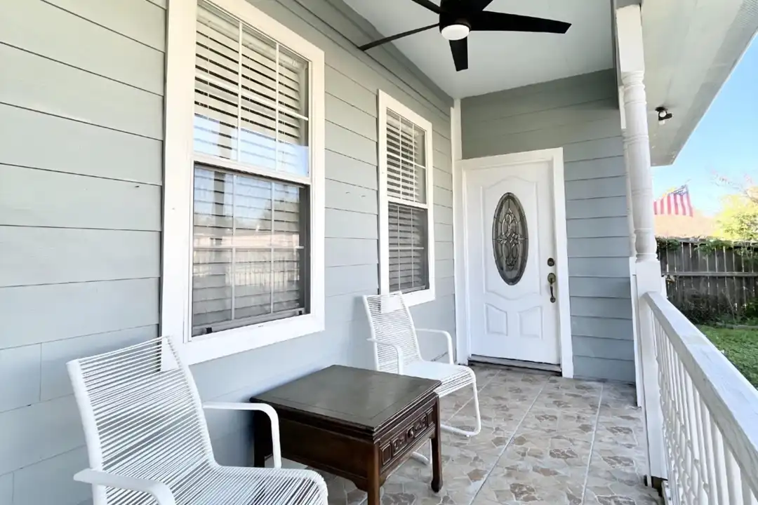 301 Tabor St - View 3