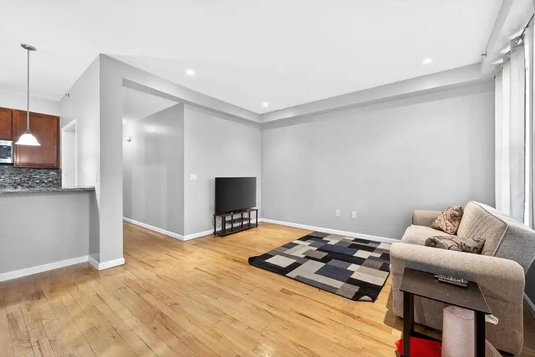 612 12th St #3 - View 6