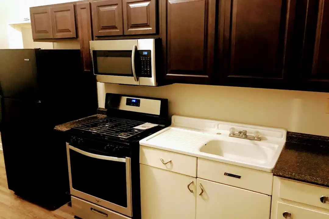 1051-1055 Penna Ave unit 201 – photo 1 of 7