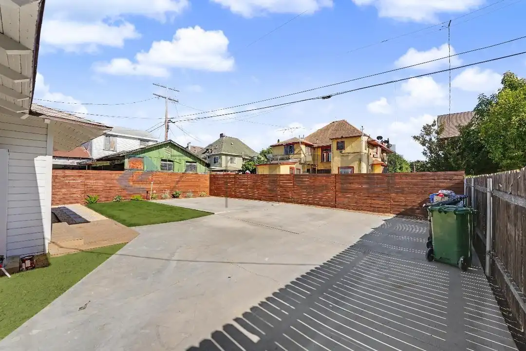 1676 W 24th St – pohled 5