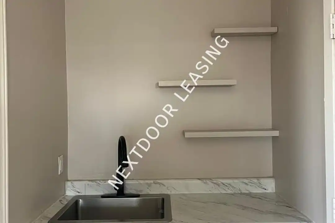 69 W 53rd St - More